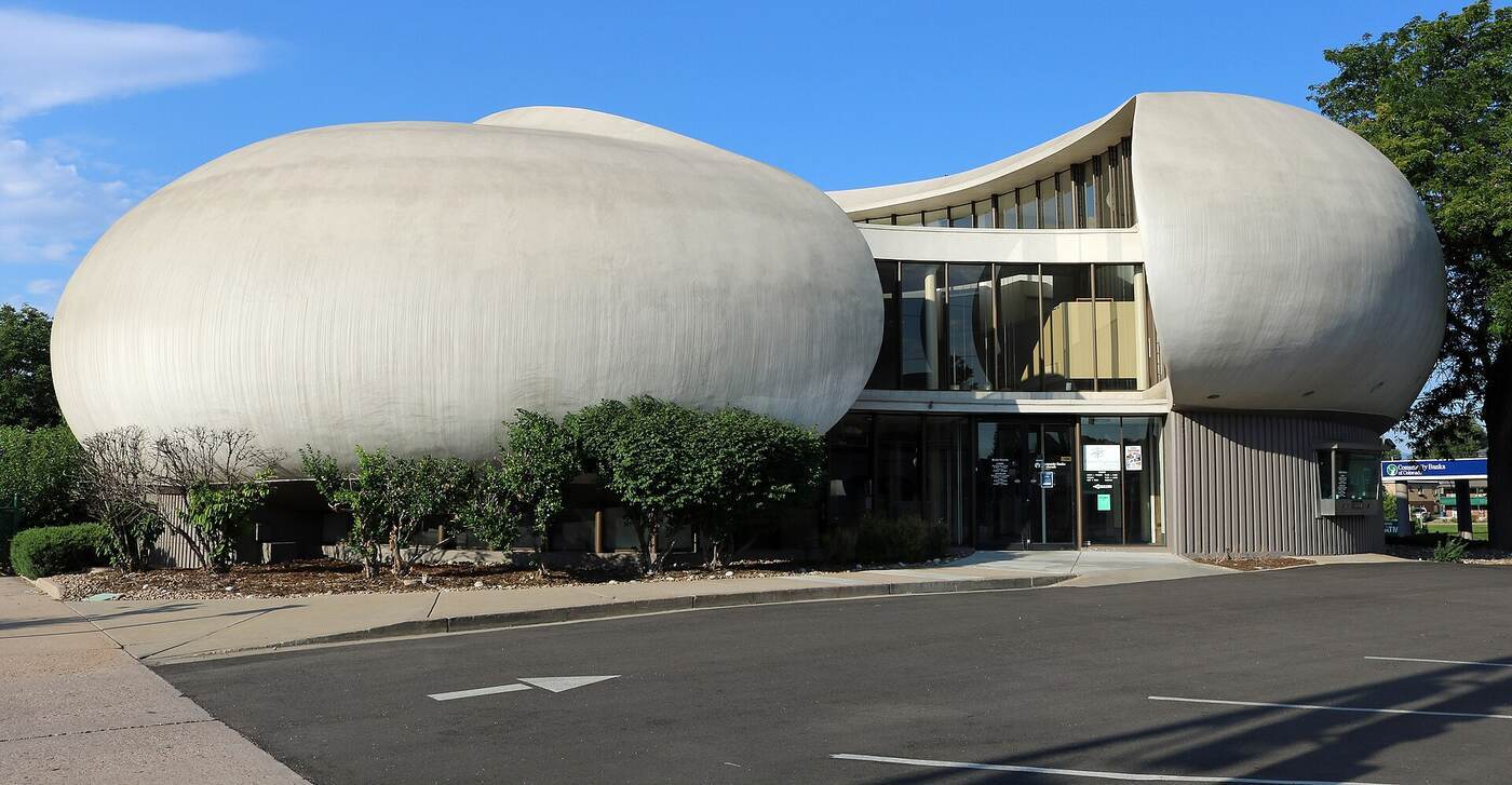 Key Savings and Loan Association Building in Englewood